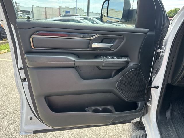 Ram 1500 Vehicle Full-screen Gallery Image 27