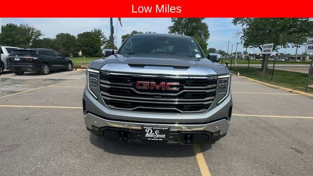 GMC Sierra 1500 Vehicle Full-screen Gallery Image 03
