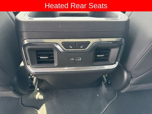 GMC Sierra 1500 Vehicle Full-screen Gallery Image 26