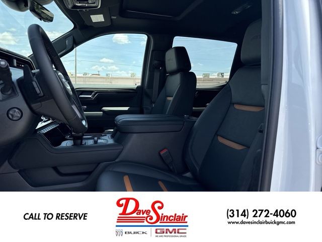 GMC Sierra 1500 Vehicle Full-screen Gallery Image 11
