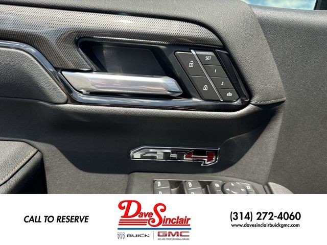 GMC Sierra 1500 Vehicle Full-screen Gallery Image 13