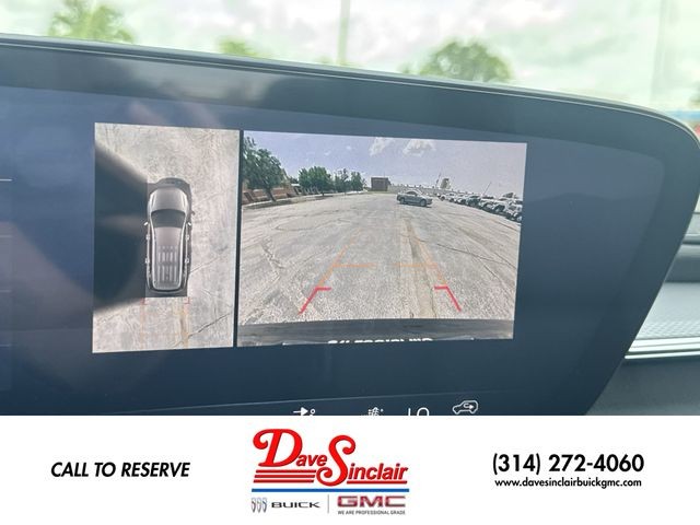 Buick Enclave Vehicle Full-screen Gallery Image 17