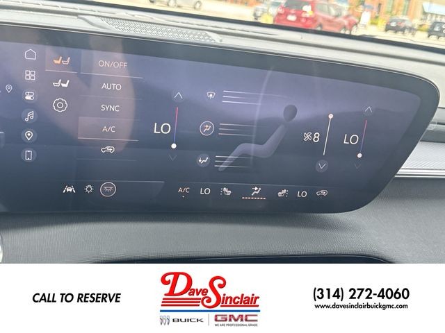 Buick Enclave Vehicle Full-screen Gallery Image 19