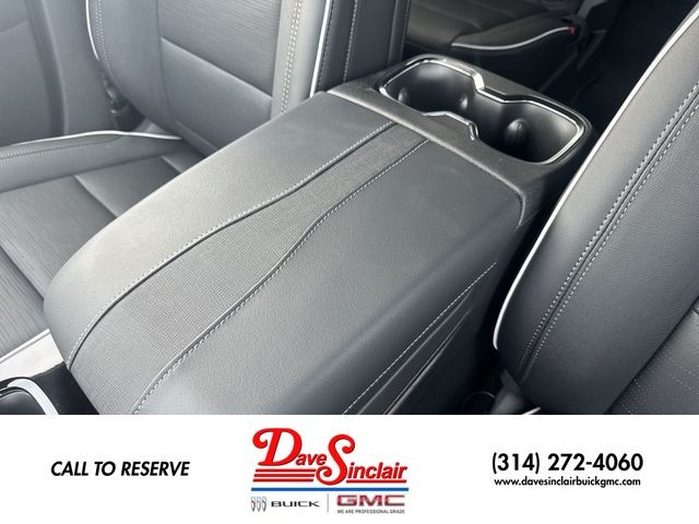 Buick Enclave Vehicle Full-screen Gallery Image 21