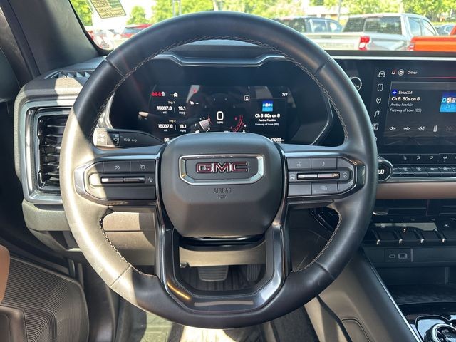 GMC Canyon Vehicle Full-screen Gallery Image 14