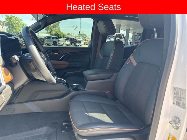 GMC Canyon Vehicle Full-screen Gallery Image 23