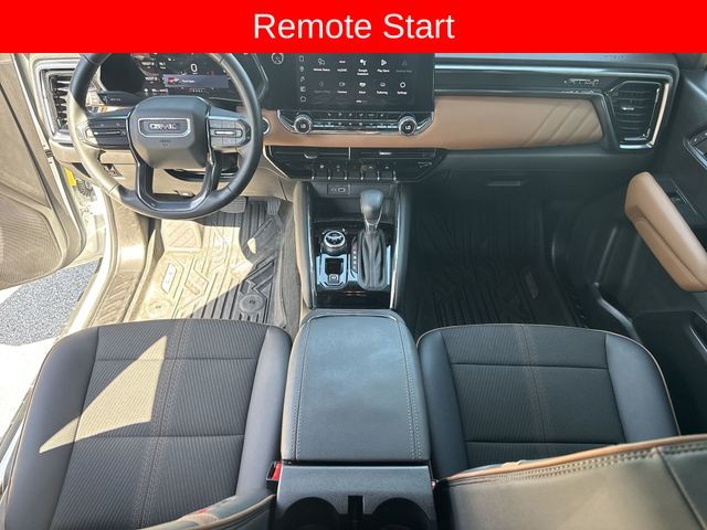 GMC Canyon Vehicle Full-screen Gallery Image 24