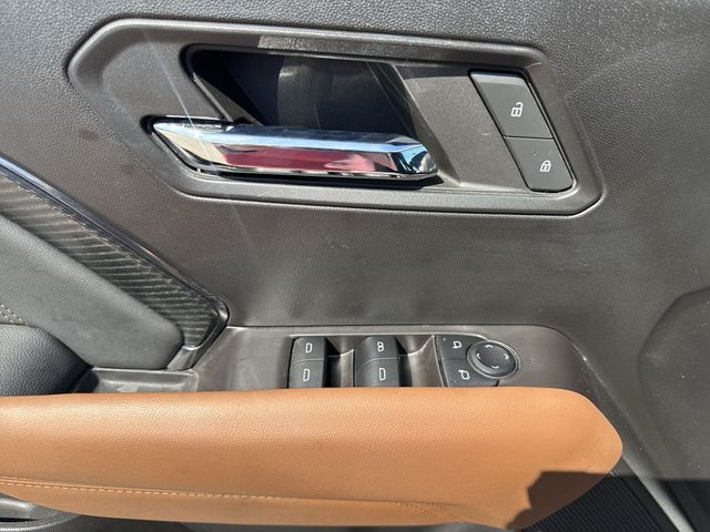 GMC Canyon Vehicle Full-screen Gallery Image 27