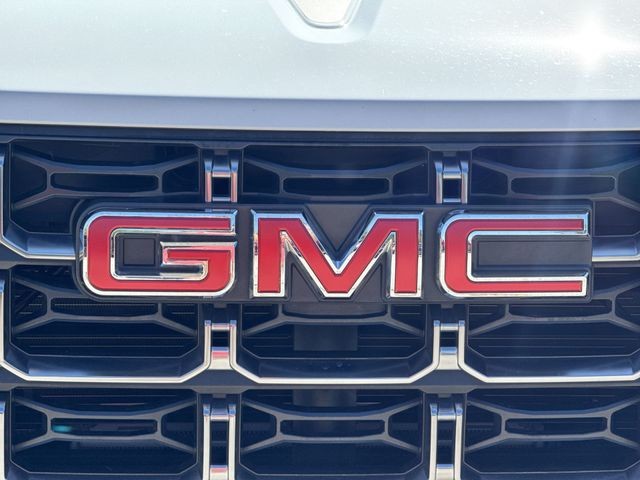 GMC Canyon Vehicle Full-screen Gallery Image 34