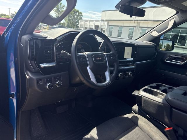 GMC Sierra 1500 Vehicle Full-screen Gallery Image 13