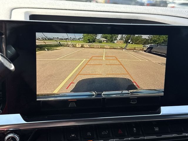GMC Sierra 1500 Vehicle Full-screen Gallery Image 19