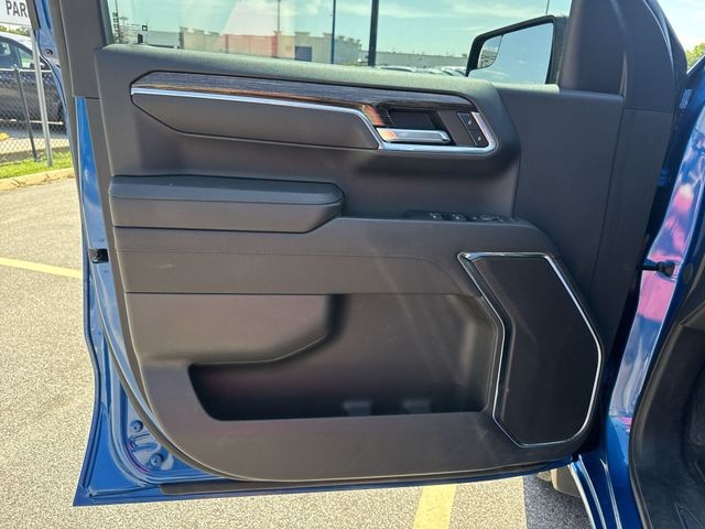GMC Sierra 1500 Vehicle Full-screen Gallery Image 26