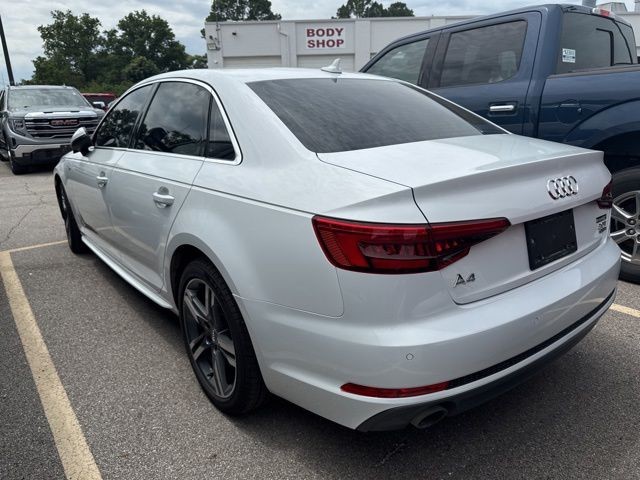 Audi A4 Vehicle Full-screen Gallery Image 04