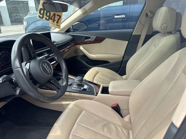 Audi A4 Vehicle Full-screen Gallery Image 08