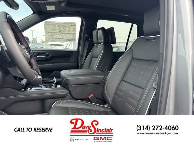 GMC Yukon Vehicle Full-screen Gallery Image 11