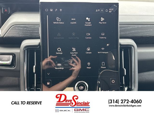 GMC Yukon Vehicle Full-screen Gallery Image 16