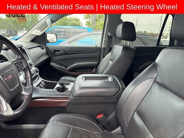 GMC Yukon Vehicle Full-screen Gallery Image 19