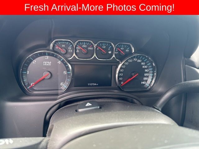 GMC Yukon Vehicle Full-screen Gallery Image 20
