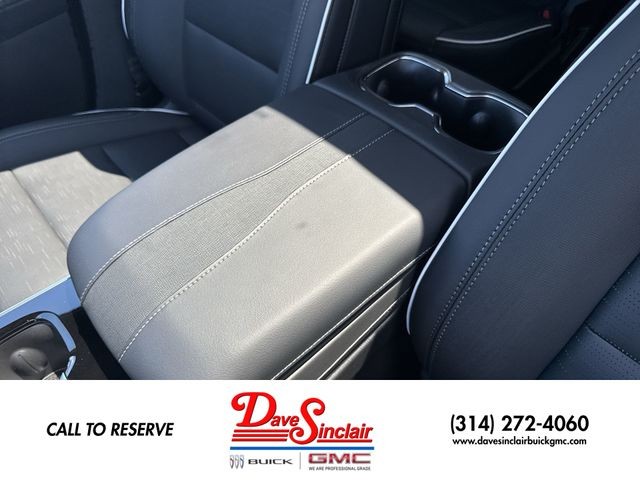 Buick Enclave Vehicle Full-screen Gallery Image 21