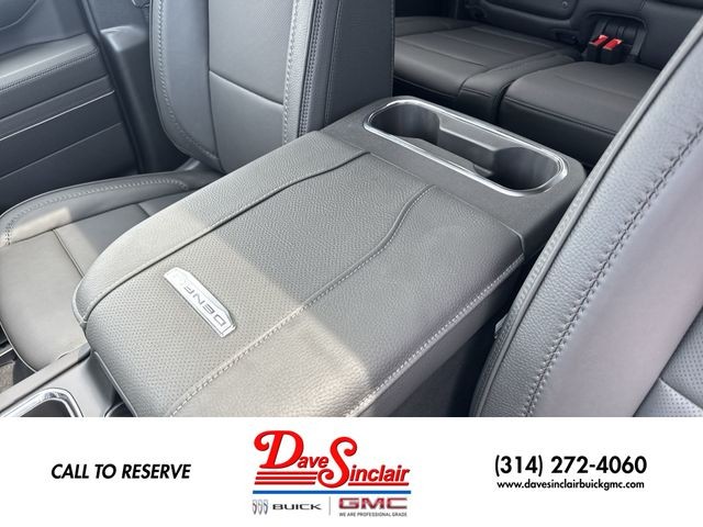 GMC Sierra 3500HD Vehicle Full-screen Gallery Image 21