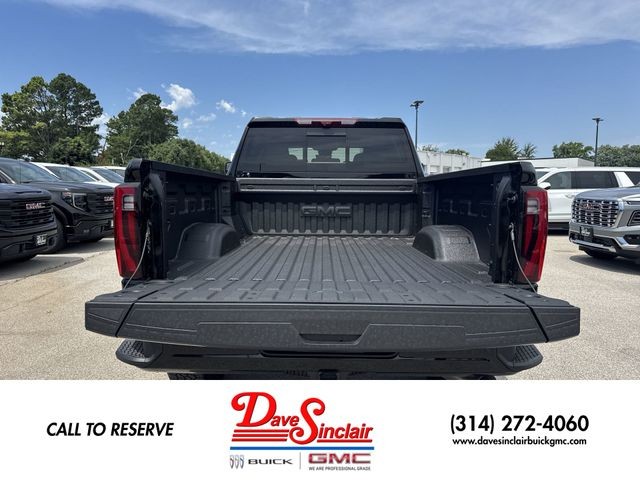GMC Sierra 3500HD Vehicle Full-screen Gallery Image 24