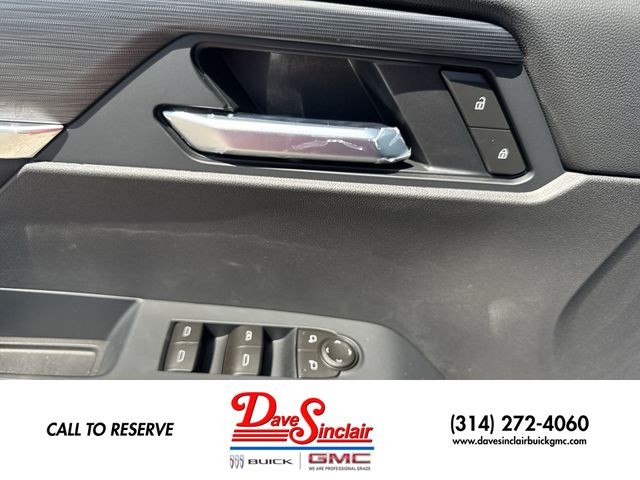 GMC Acadia Vehicle Full-screen Gallery Image 13