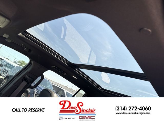 GMC Acadia Vehicle Full-screen Gallery Image 22