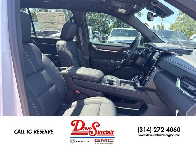 GMC Acadia Vehicle Full-screen Gallery Image 26