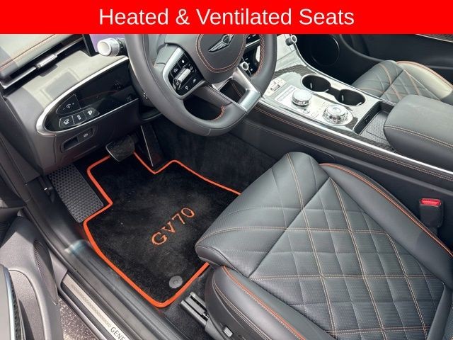 Genesis GV70 Vehicle Full-screen Gallery Image 15