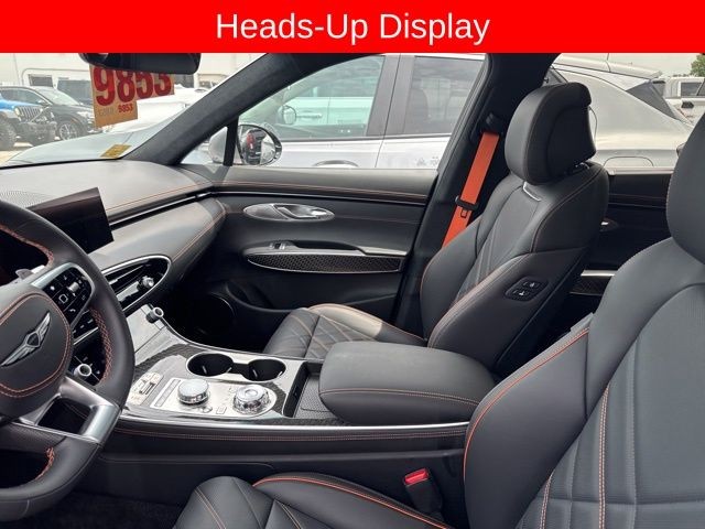 Genesis GV70 Vehicle Full-screen Gallery Image 17