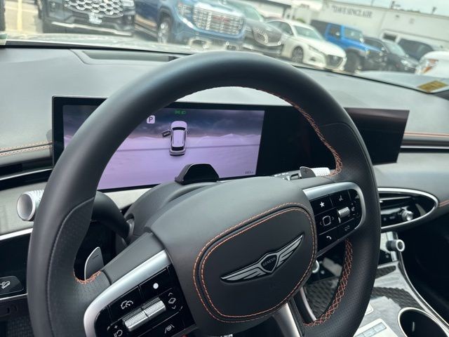 Genesis GV70 Vehicle Full-screen Gallery Image 19