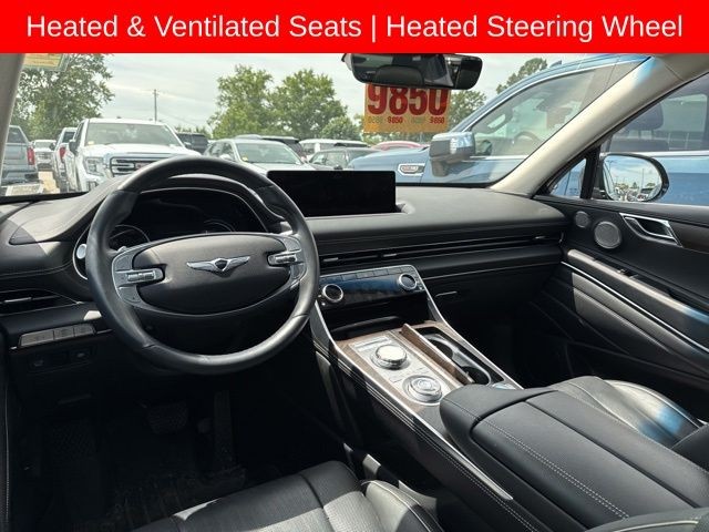 Genesis GV80 Vehicle Full-screen Gallery Image 15