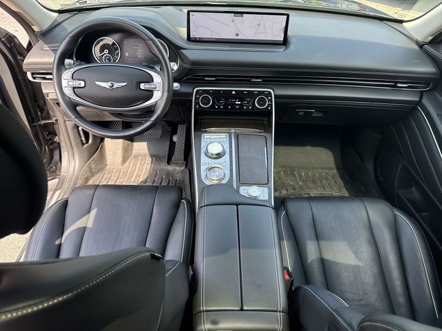 Genesis GV80 Vehicle Full-screen Gallery Image 25
