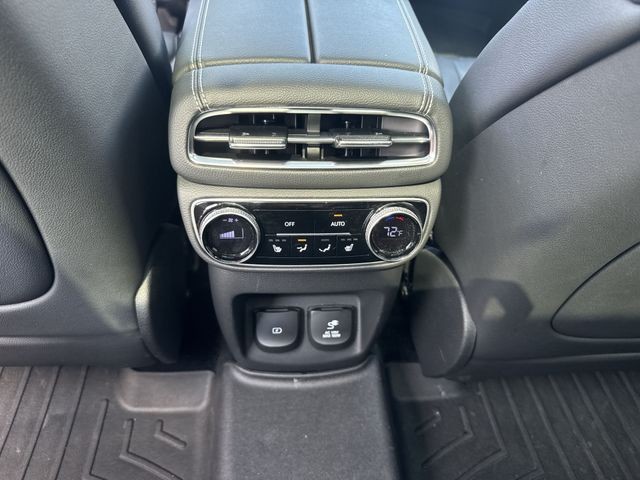 Genesis GV80 Vehicle Full-screen Gallery Image 26