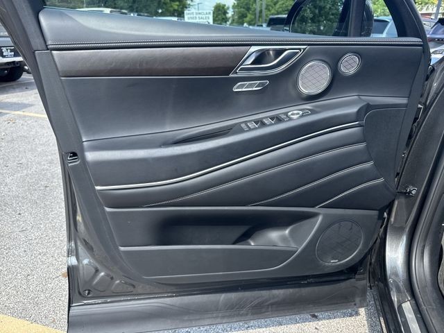 Genesis GV80 Vehicle Full-screen Gallery Image 27