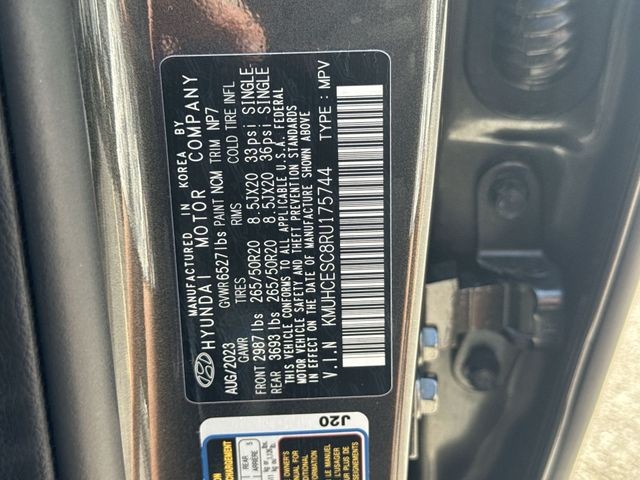 Genesis GV80 Vehicle Full-screen Gallery Image 39
