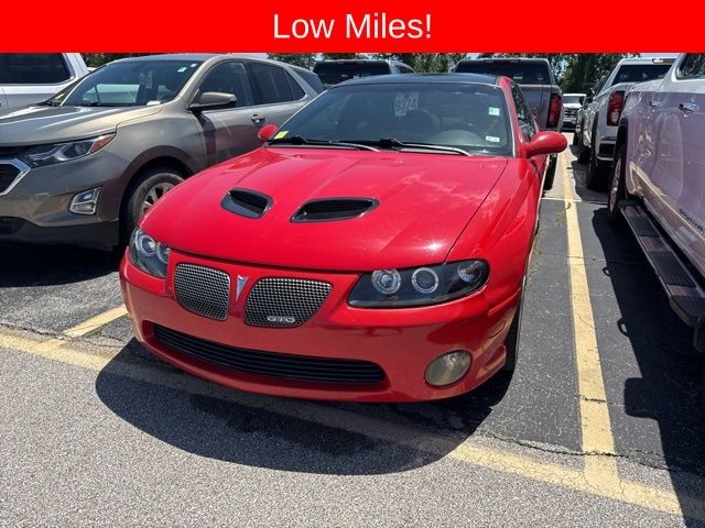 Pontiac GTO Vehicle Full-screen Gallery Image 02