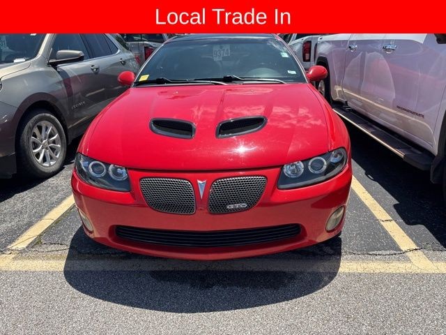 Pontiac GTO Vehicle Full-screen Gallery Image 03