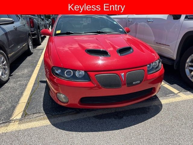 Pontiac GTO Vehicle Full-screen Gallery Image 05