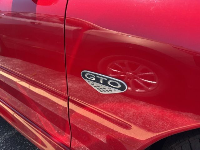 Pontiac GTO Vehicle Full-screen Gallery Image 09