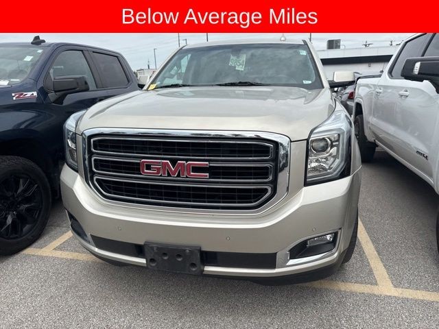 GMC Yukon Vehicle Full-screen Gallery Image 03