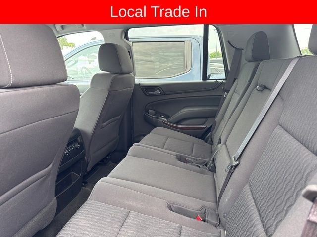 GMC Yukon Vehicle Full-screen Gallery Image 14