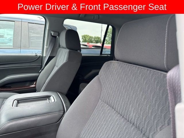 GMC Yukon Vehicle Full-screen Gallery Image 17