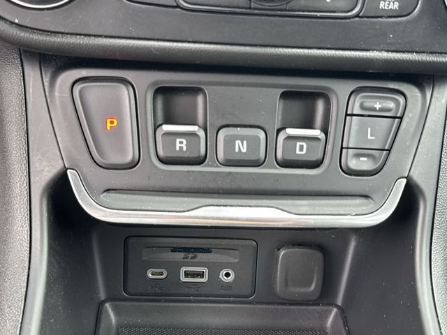 GMC Terrain Vehicle Full-screen Gallery Image 19