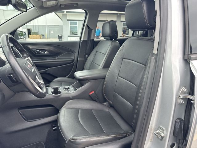 GMC Terrain Vehicle Full-screen Gallery Image 23