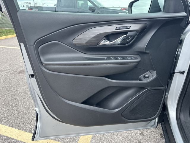 GMC Terrain Vehicle Full-screen Gallery Image 26