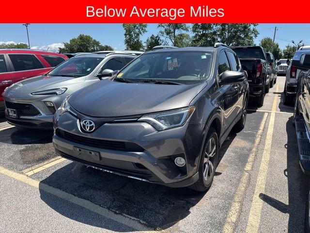 Toyota RAV4 Vehicle Full-screen Gallery Image 02