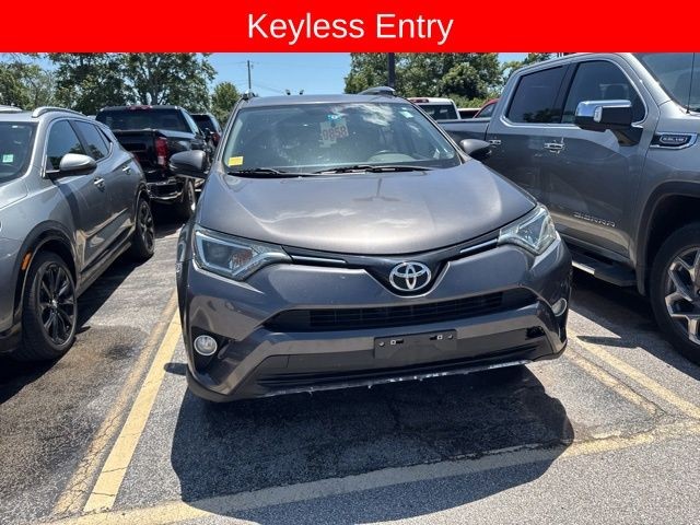 Toyota RAV4 Vehicle Full-screen Gallery Image 06