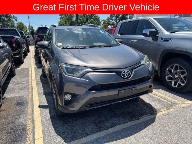 Toyota RAV4 Vehicle Full-screen Gallery Image 07