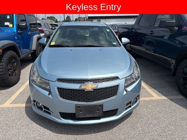 Chevrolet Cruze Vehicle Full-screen Gallery Image 05